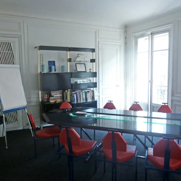 Bureau privé 40 m² 8 postes Coworking Avenue Victor Hugo Paris 75016 - photo 11