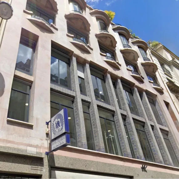 Espace indépendant 369 m² 48 postes Location bureau Rue de Provence Paris 75008 - photo 2