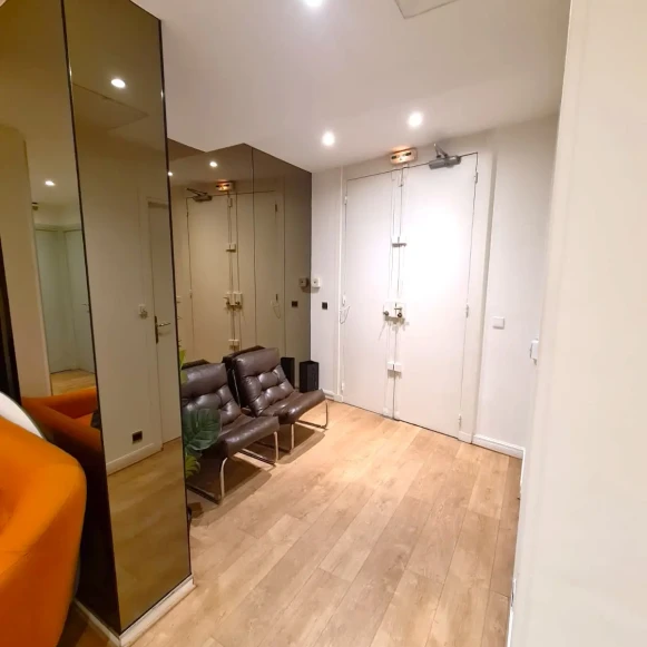 Bureau privé 11 m² 3 postes Coworking Rue la Fayette Paris 75009 - photo 6