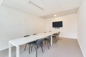 Espace indépendant - 33800 - 24 postes - 10500€