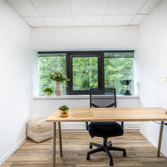 Bureau privé 11 m² 2 postes Location bureau Boulevard Albert Einstein Nantes 44300 - photo 1