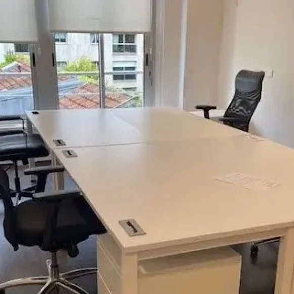 Bureau privé 22 m² 4 postes Coworking Boulevard Exelmans Paris 75016 - photo 1