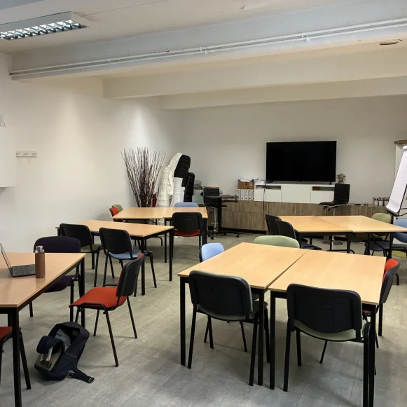 Espace indépendant 87 m² 11 postes Location bureau Rue de Charonne Paris 75011 - photo 3