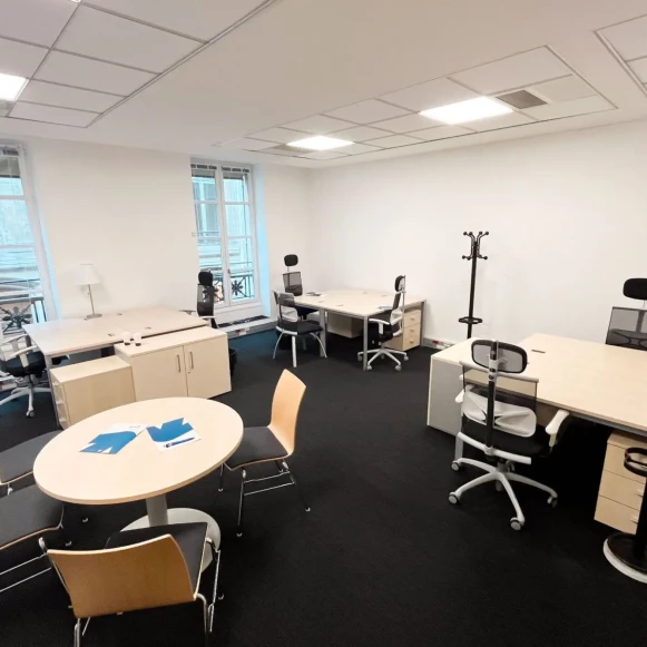 Bureau privé 36 m² 8 postes Coworking Rue Cambon Paris 75001 - photo 1