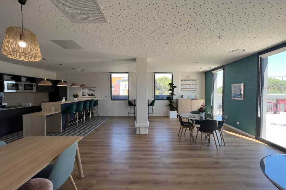 Bureau privé - 34000 - 3 postes - 912€