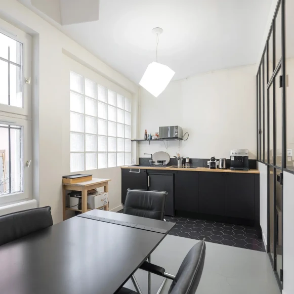 Espace indépendant 61 m² 9 postes Coworking Rue Henri Feulard Paris 75010 - photo 10