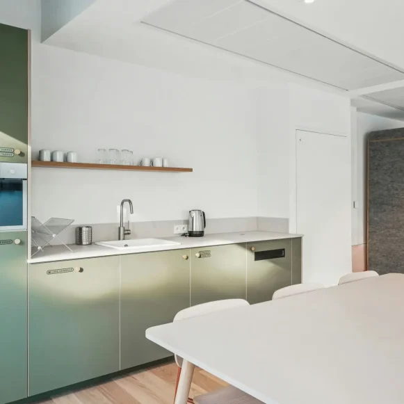 Bureau privé 112 m² 24 postes Location bureau Rue Juliette Récamier Lyon 69006 - photo 11