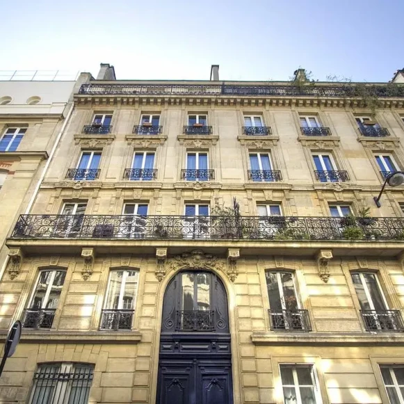 Bureau privé 30 m² 6 postes Location bureau Rue de la Bienfaisance Paris 75008 - photo 7
