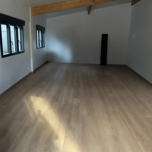 Bureau privé 60 m² 14 postes Location bureau Impasse du Pont Blanc Aubervilliers 93300 - photo 2