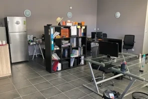 Open Space - 69100 - 2 postes - 180€