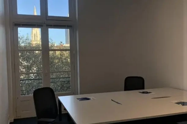 Bureau privé - 44000 - 3 postes - 1320€