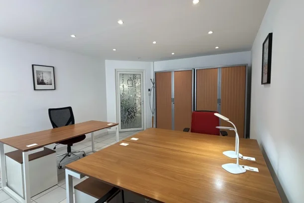 Bureau privé - 83480 - 3 postes - 800€