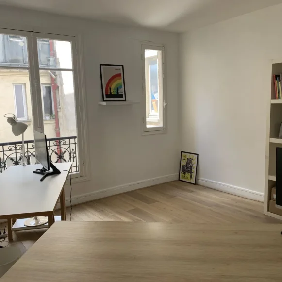 Bureau privé 14 m² 4 postes Location bureau Rue du Sentier Paris 75002 - photo 5
