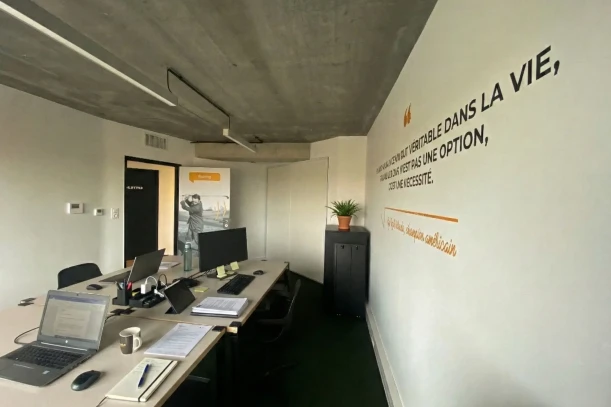 Bureau privé - 31700 - 3 postes - 750€