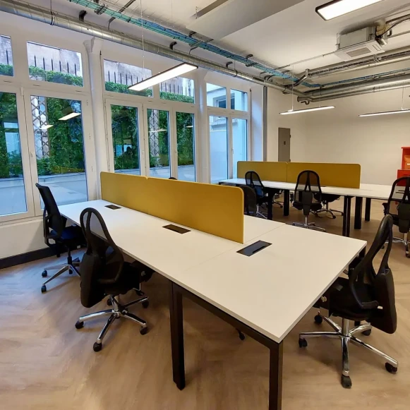 Espace indépendant 101 m² 22 postes Location bureau Rue des Petits Hôtels Paris 75010 - photo 4