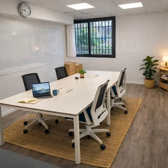Bureau privé 20 m² 2 postes Coworking Rue des Arts et Métiers Grenoble 38000 - photo 2