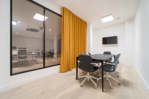 Open Space - 59800 - 20 postes - 290€