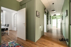 Bureau privé - 75004 - 10 postes - 5000€