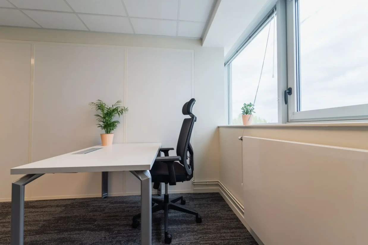 Bureau privé - 86000 - 1 poste - 460€