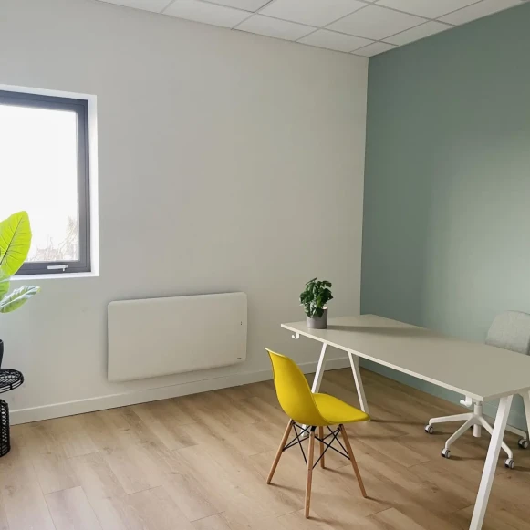 Bureau privé 15 m² 1 poste Coworking Rue Louis Armand Tourcoing 59200 - photo 6