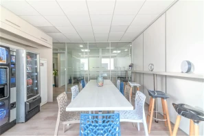 Bureau privé - 69760 - 2 postes - 295€