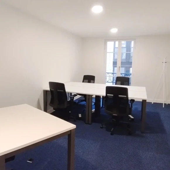 Bureau privé 22 m² 5 postes Coworking Rue de la Terrasse Paris 75017 - photo 1