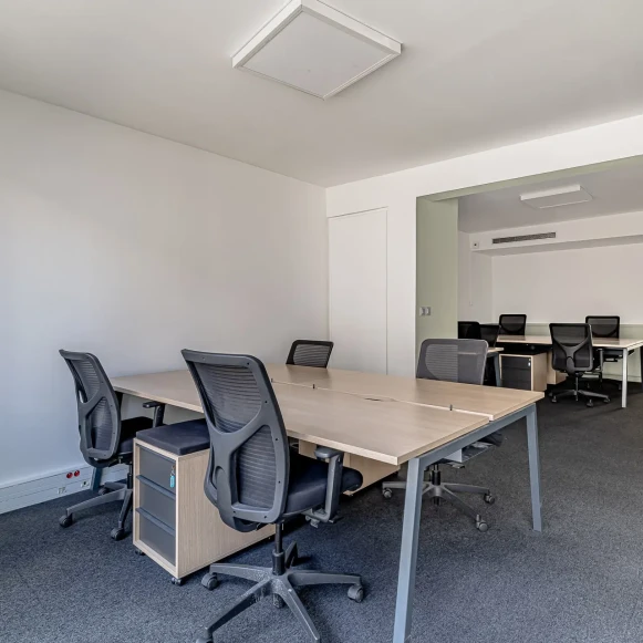 Espace indépendant 75 m² 20 postes Location bureau Rue de Rochechouart Paris 75009 - photo 10