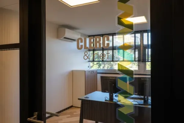 Bureau privé - 35000 - 1 poste - 560€