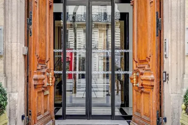 Bureau privé - 75008 - 10 postes - 10500€