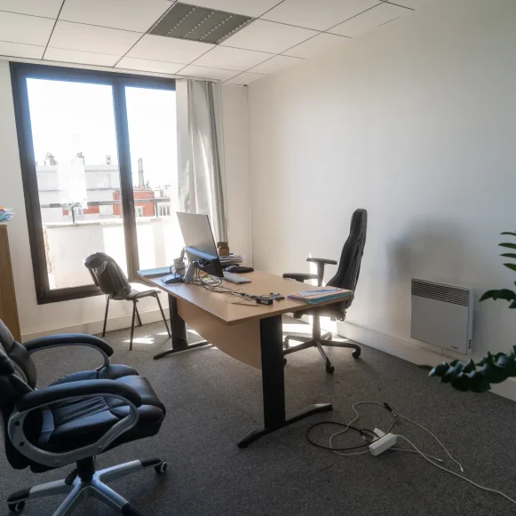 Espace indépendant 35 m² 6 postes Location bureau Boulevard Kellermann Paris 75013 - photo 6