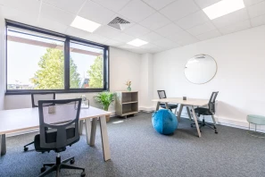 Bureau privé - 67300 - 4 postes - 1395€