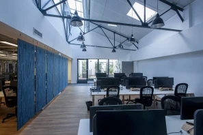 Open Space - 75011 - 180 postes - 250€