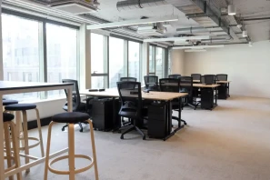 Bureau privé - 75009 - 5 postes - 2000€