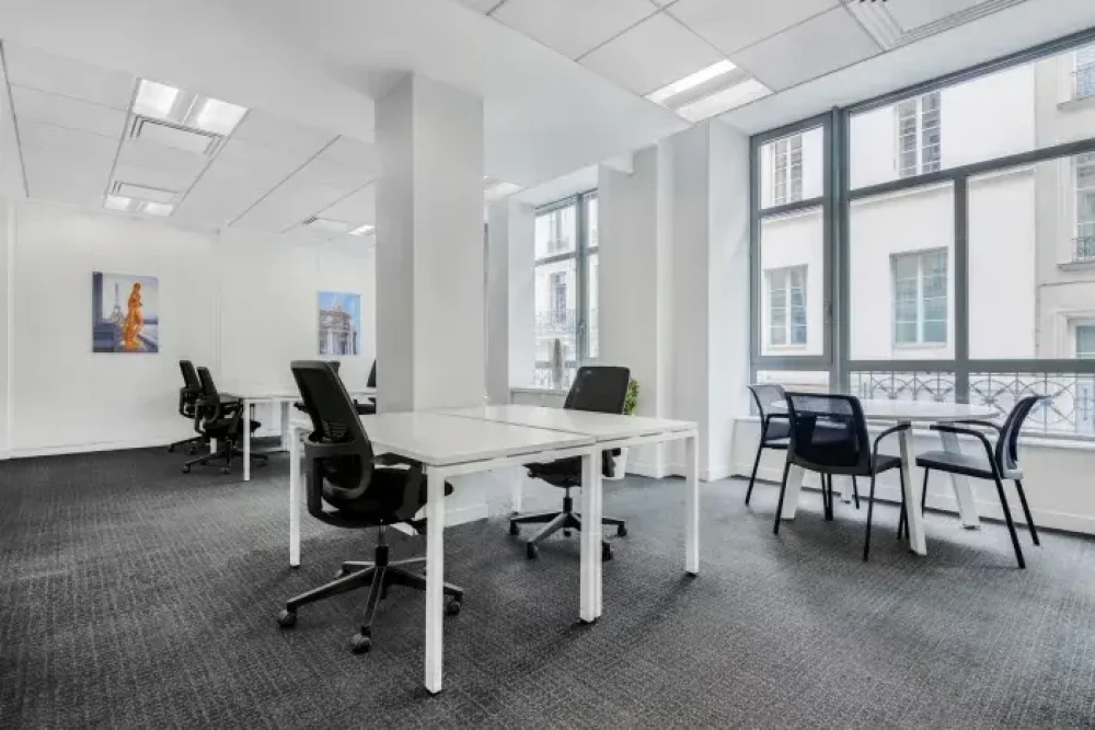 Bureau privé - 75001 - 4 postes - 1680€