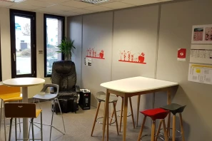 Bureau privé - 31670 - 4 postes - 1275€