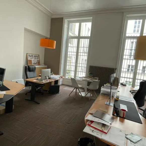 Bureau privé 32 m² 4 postes Location bureau Rue des Petits Champs Paris 75002 - photo 6