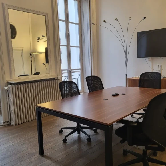 Bureau privé 46 m² 12 postes Location bureau Rue René Boulanger Paris 75010 - photo 3