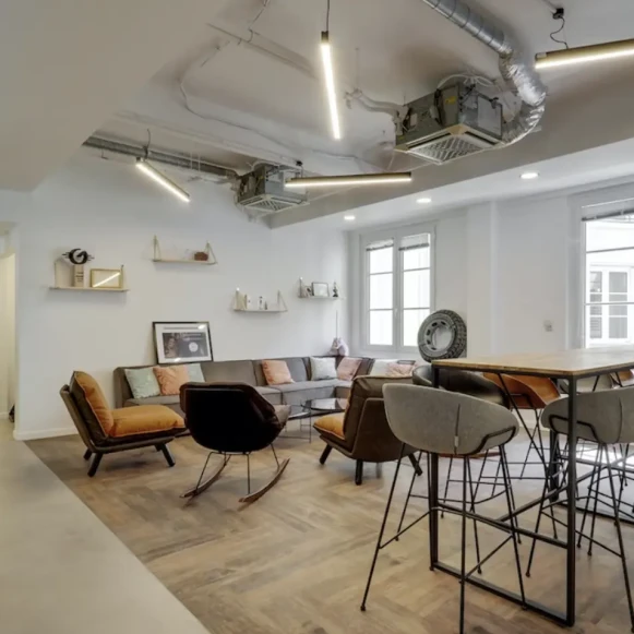 Espace indépendant 827 m² 130 postes Location bureau Rue de Gramont Paris 75002 - photo 12