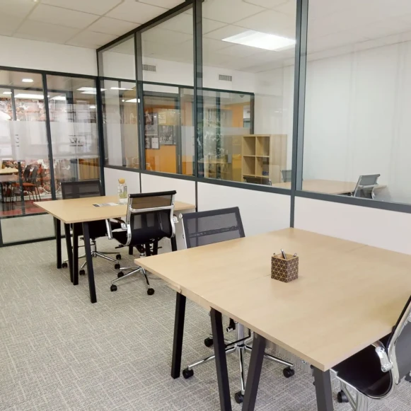 Bureau privé 23 m² 8 postes Location bureau Rue Royale Saint-Cloud 92210 - photo 1