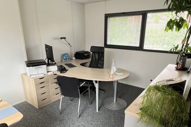 Bureau privé - 34130 - 3 postes - 690€