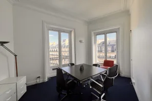 Bureau privé - 75001 - 3 postes - 1690€