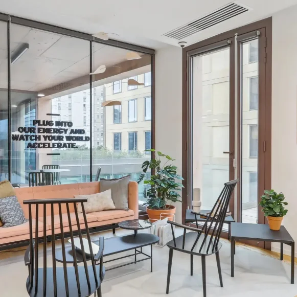 Bureau privé 7 m² 2 postes Coworking Boulevard de Berlin Nantes 44000 - photo 10