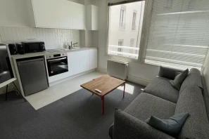 Open Space - 69007 - 1 poste - 250€