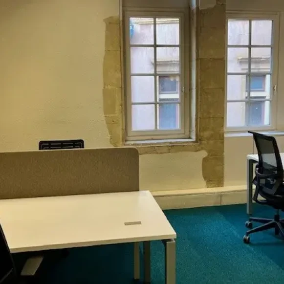 Open Space  6 postes Location bureau Rue Mercière Lyon 69002 - photo 5