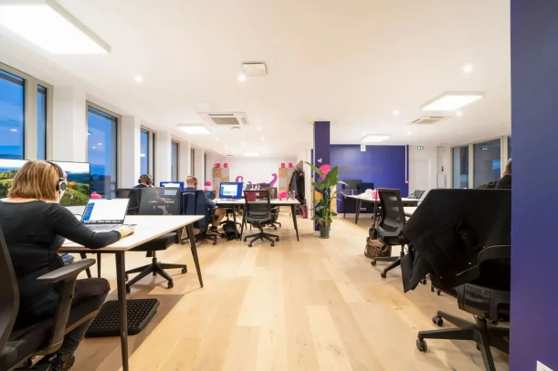 Espace indépendant - 59800 - 20 postes - 6000€