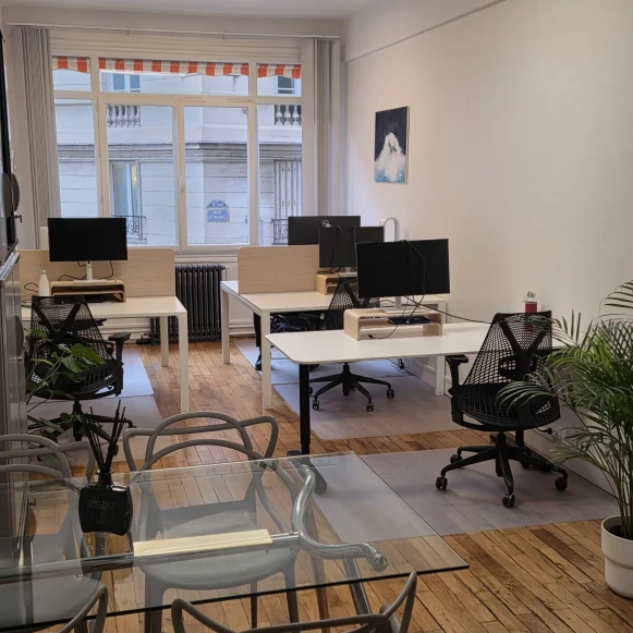 Bureau privé 35 m² 6 postes Location bureau Rue Saint-Marc Paris 75002 - photo 3