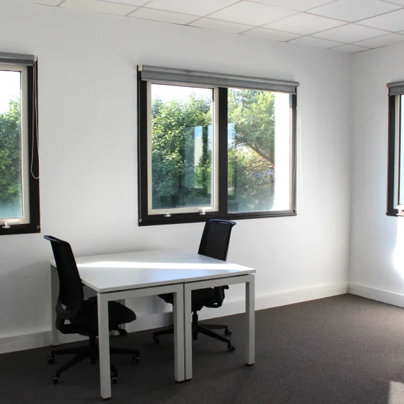 Bureau privé 26 m² 8 postes Location bureau Rue Marcel Dassault Dijon 21000 - photo 1