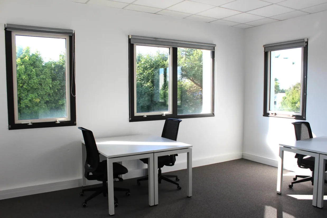 Bureau privé - 21000 - 8 postes - 1387€