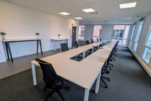 Open Space - 35136 - 130 postes - 200€