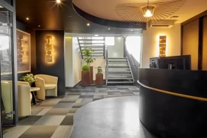 Bureau privé - 35510 - 2 postes - 833€